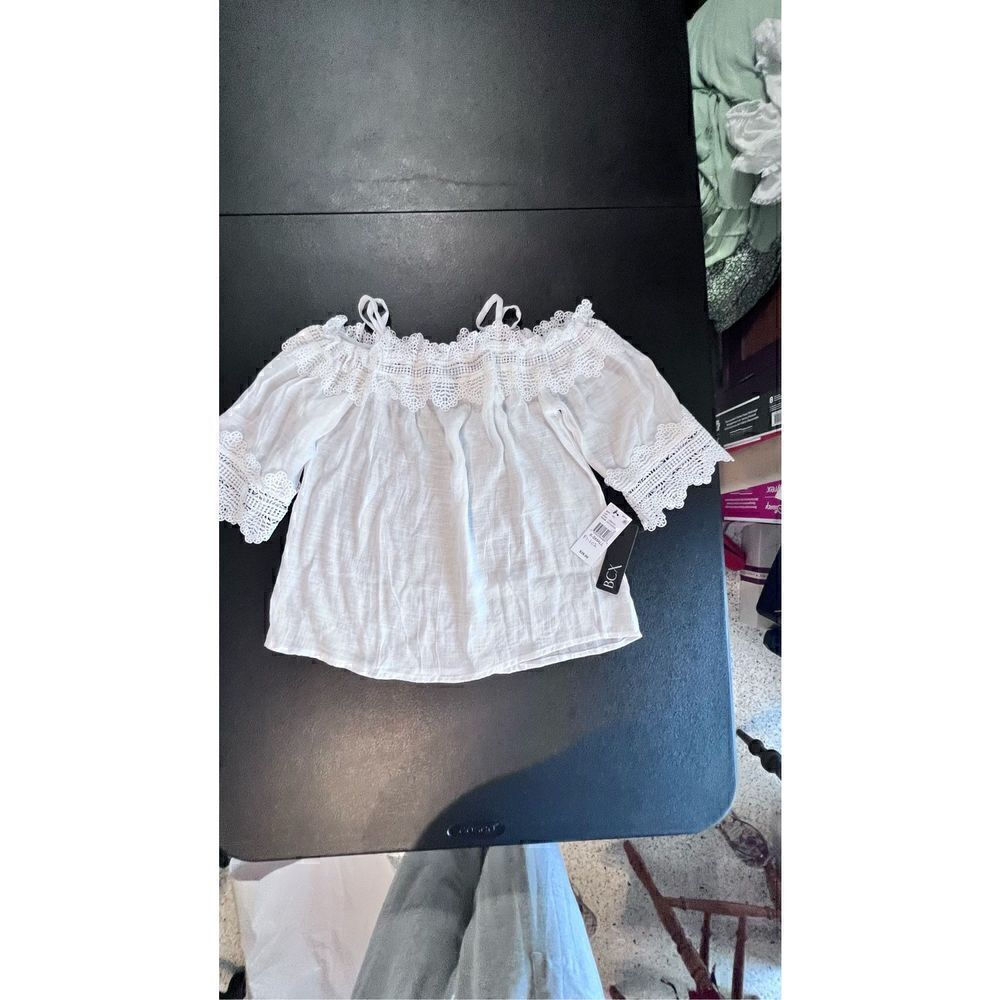 Bcx Juniors' Lace-Trimmed Off -the-Shoulder Top Off-White Size XS NWT P1-102